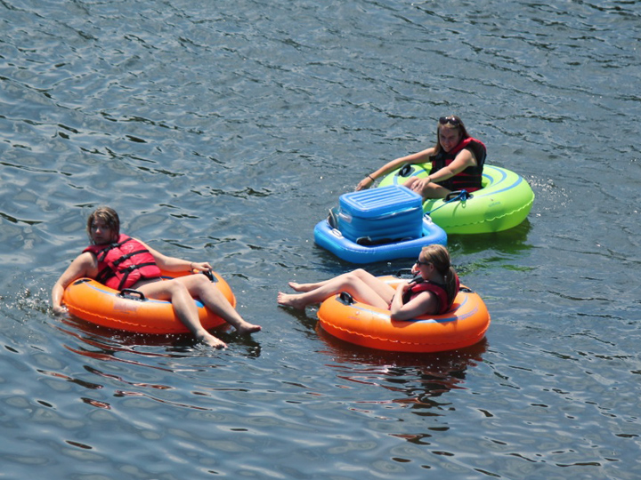 Friends Tubing Lehigh and Delaware Twin Rivers
